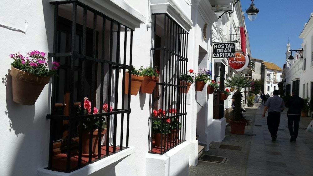 Hostal Gran Capitan Chipiona Exterior photo