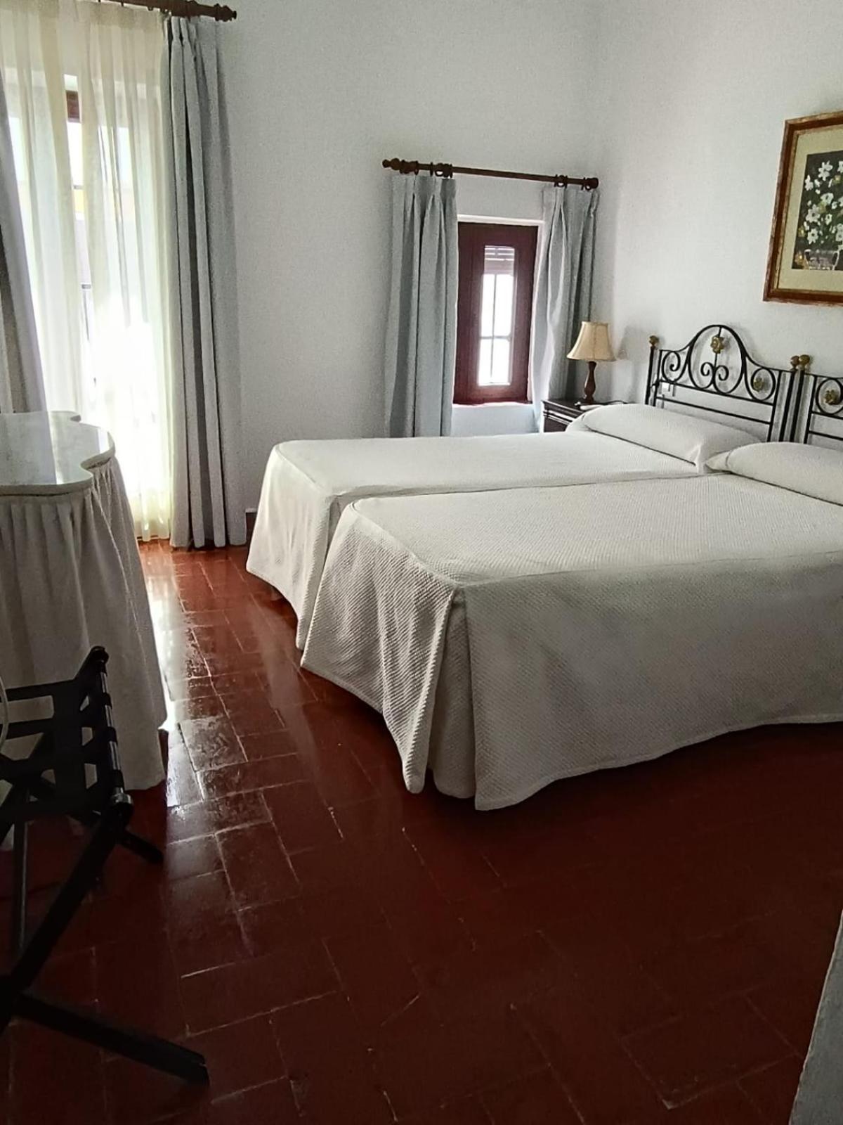 Hostal Gran Capitan Chipiona Exterior photo